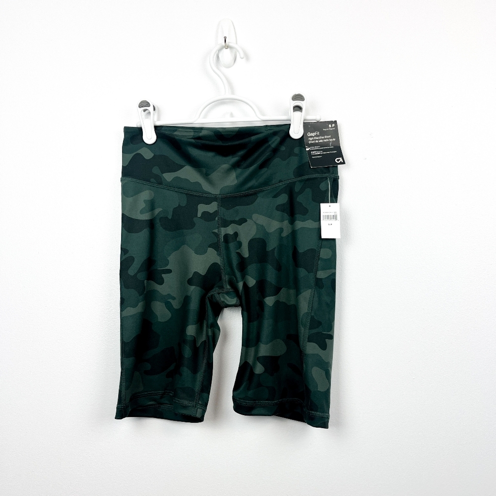 NWT GAP Fit Green Camo Athletic Bike Shorts